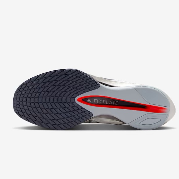 Nike Vaporfly 4 Size 10.5 Flyplate white/black/ gray New w/o box - Picture 8 of 11